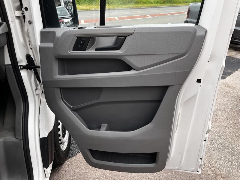 VOLKSWAGEN CRAFTER