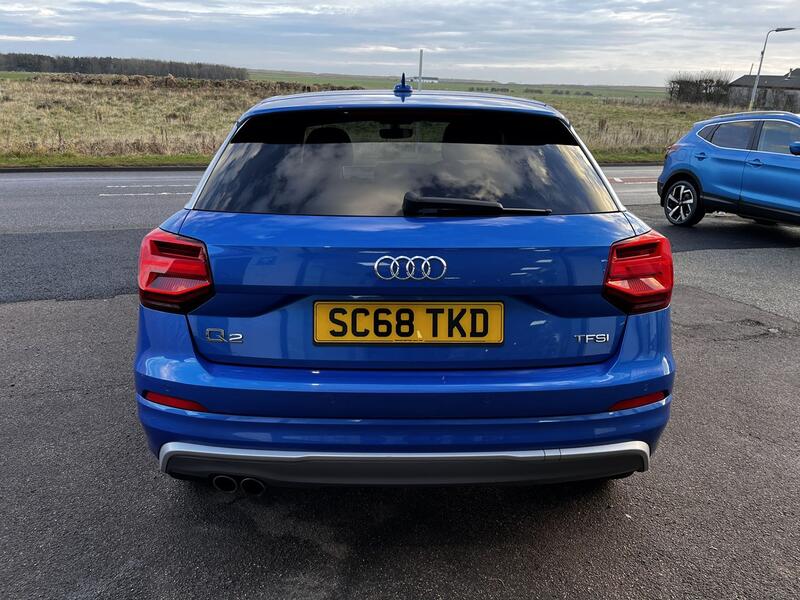 AUDI Q2