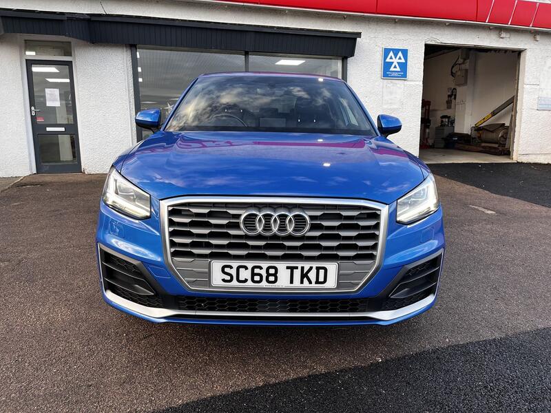 AUDI Q2