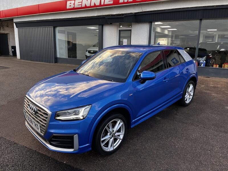AUDI Q2